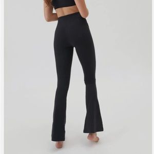 Raquel High Waist Flared Leggings 32”
